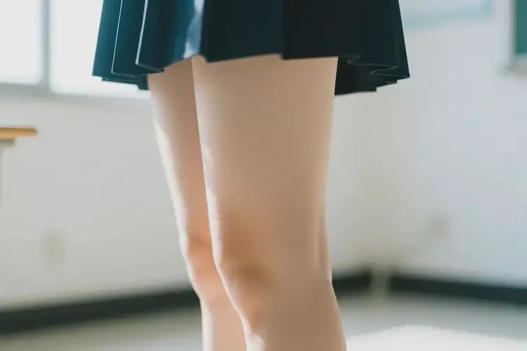 中學(xué)生大腿上出現(xiàn)濕疹能夠徹底治愈嗎(圖1)