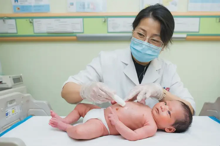 新生儿肚子长湿疹能够彻底治愈吗(图3)