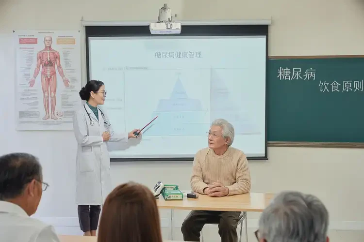 老年人餐后血糖17點(diǎn)6是怎么回事(圖1)