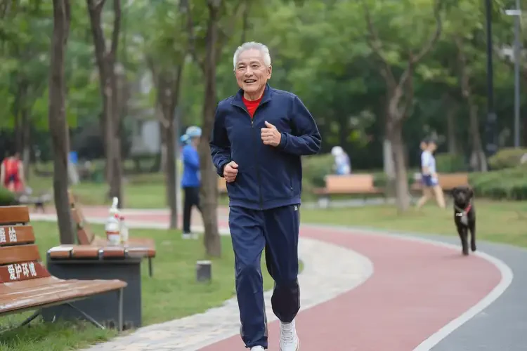 老年人大腿偶爾長(zhǎng)濕疹能夠治愈嗎(圖1)