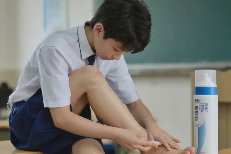 中學生腳上長濕疹能夠徹底治愈嗎(圖3)