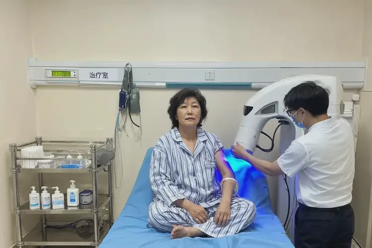 產(chǎn)婦手臂上長(zhǎng)濕疹可以徹底自愈嗎(圖1)