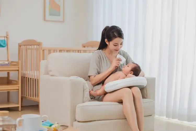 哺乳期媽媽屁股上偶爾起濕疹不管它會(huì)自己好嗎(圖4)