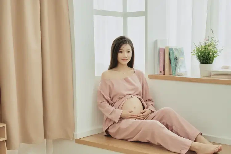 產(chǎn)婦脖子出濕疹不管它會自己自愈嗎(圖2)