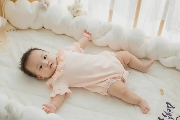 新生兒臉上經常長濕疹可以徹底自愈嗎(圖2)