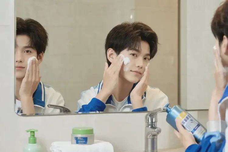 中学生脸上容易长湿疹可不可以彻底自愈(图1)