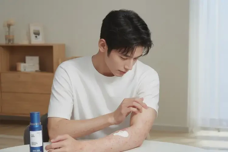 青年人手臂上經(jīng)常起濕疹不管它會(huì)自己好嗎(圖3)