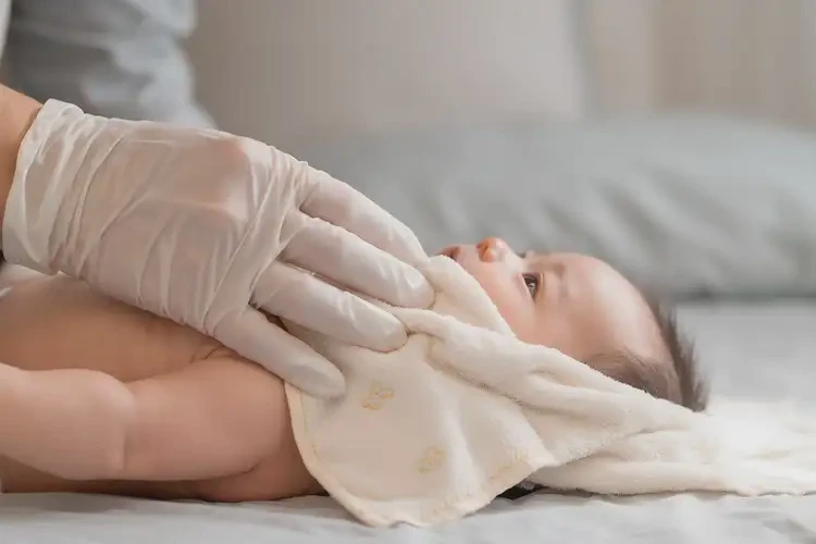 婴幼儿脖子上起湿疹可以彻底自愈吗(图3)