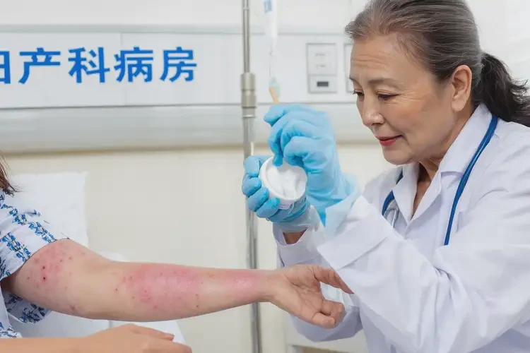 產(chǎn)婦手臂上長(zhǎng)濕疹可以徹底自愈嗎(圖3)