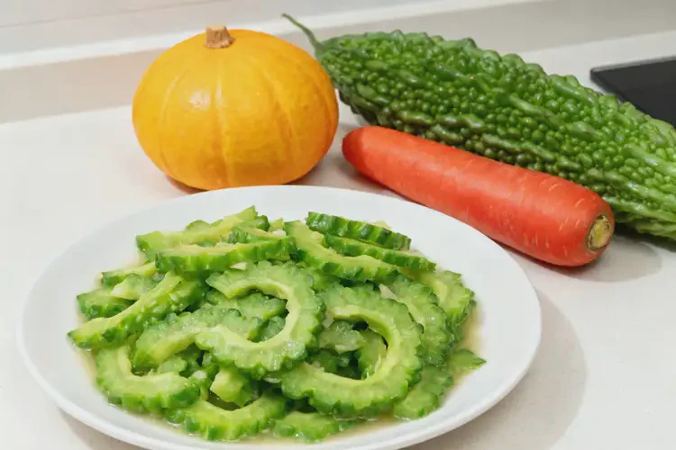 男性糖尿病后期能吃苦瓜吗(图2)