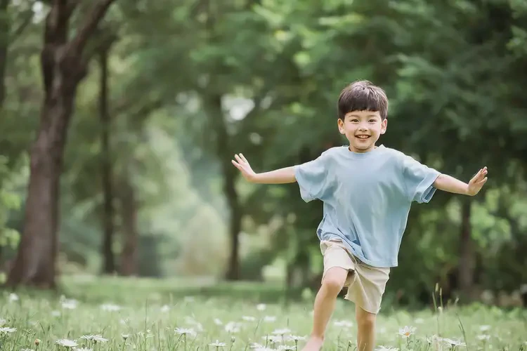 小兒肚子出現(xiàn)濕疹可不可以徹底自愈(圖2)