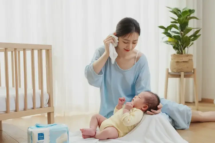 新生兒脖子上經(jīng)常長濕疹可不可以徹底自愈(圖2)