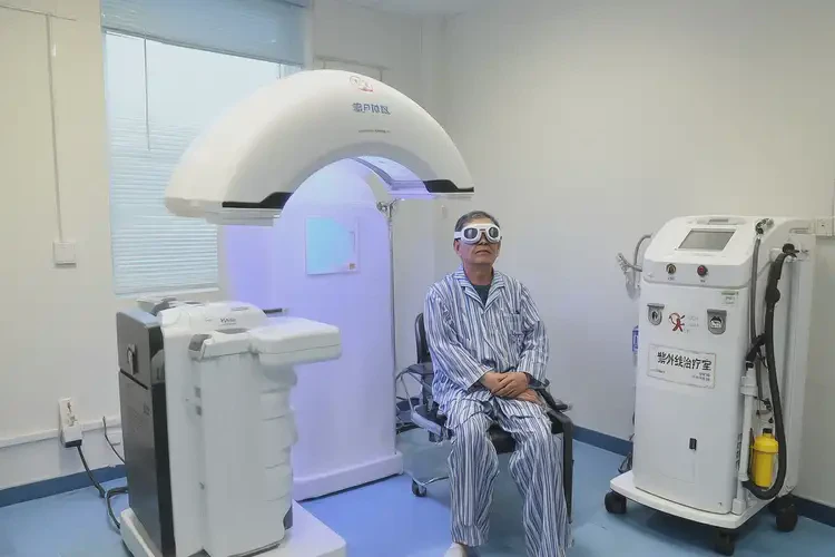 男性臉上長濕疹不管它會自己痊愈嗎(圖1)