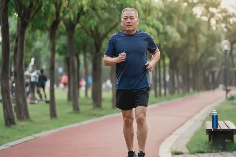 中年人晚餐血糖8點8是糖尿病嗎(圖2)