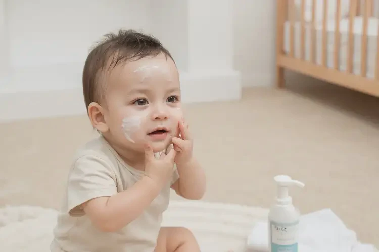 嬰兒面部經(jīng)常起濕疹不管它會自己好嗎(圖3)