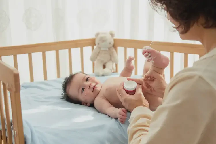 嬰幼兒身上經(jīng)常起濕疹可以徹底自愈嗎(圖3)