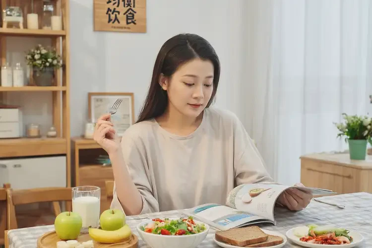 產(chǎn)婦大腿出現(xiàn)濕疹可以徹底自愈嗎(圖1)