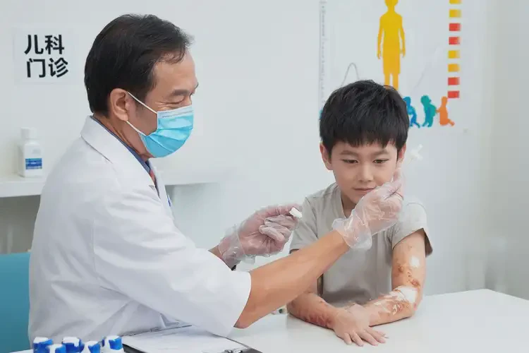 少兒全身出濕疹不管它會自己痊愈嗎(圖3)