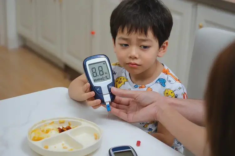 小孩中餐血糖8点8是怎么回事(图4)