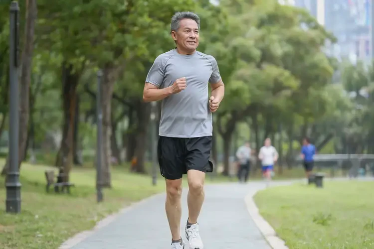 男人大腿上出濕疹能夠徹底治愈嗎(圖1)