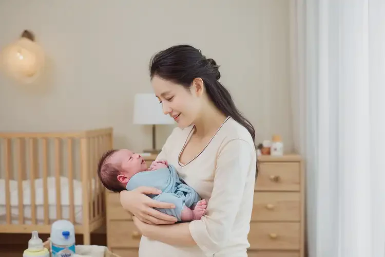 產(chǎn)婦手上偶爾長(zhǎng)濕疹不管它會(huì)自己痊愈嗎(圖1)