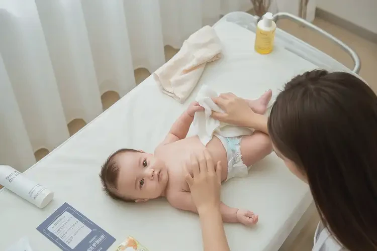 嬰兒肛周有濕疹能夠治愈嗎(圖2)