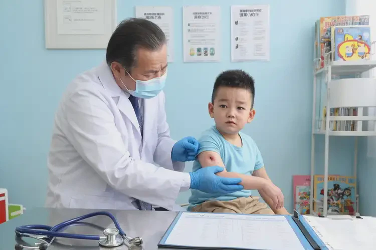 孩子身上偶爾起濕疹不管它會(huì)自己自愈嗎(圖2)