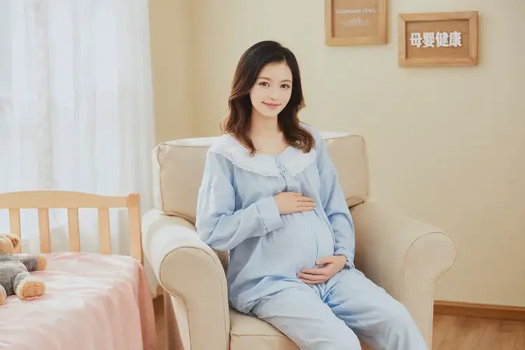 產(chǎn)婦屁股上長(zhǎng)濕疹能靠自己自愈嗎(圖3)