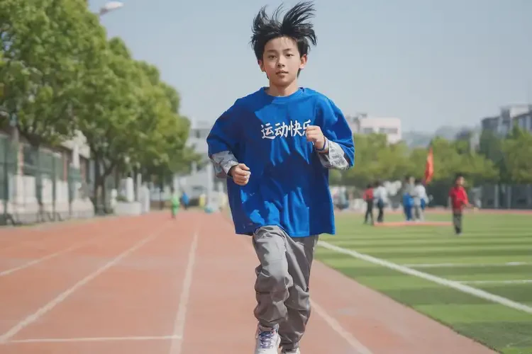 中學(xué)生大腿容易起濕疹能徹底自愈嗎(圖1)