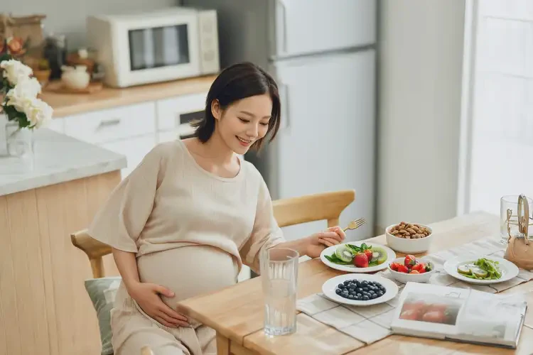 孕婦小腿上出現(xiàn)濕疹能徹底自愈嗎(圖1)