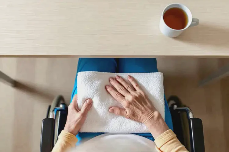 老人肛周偶爾起濕疹不管它會自己好嗎(圖1)