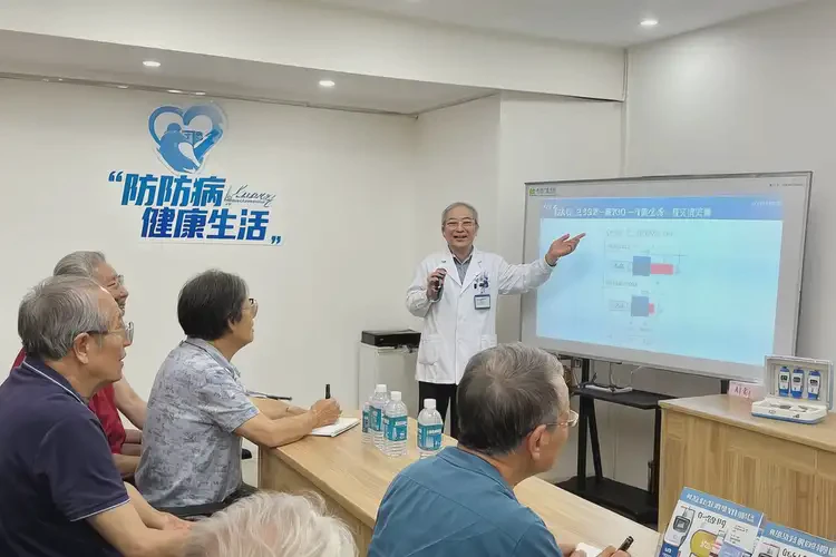 老年人晚餐血糖12(圖1)