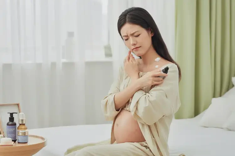 孕婦脖子上偶爾長(zhǎng)濕疹不管它會(huì)自己好嗎(圖3)