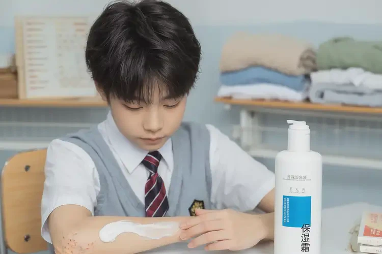 中學(xué)生四肢長(zhǎng)濕疹不管它會(huì)自己自愈嗎(圖2)