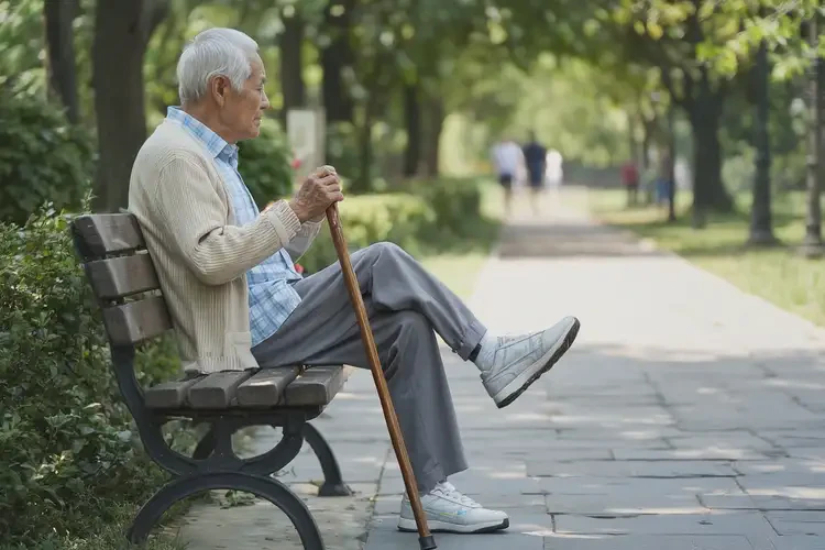 高齡老人腳上經(jīng)常長(zhǎng)濕疹可以徹底自愈嗎(圖1)