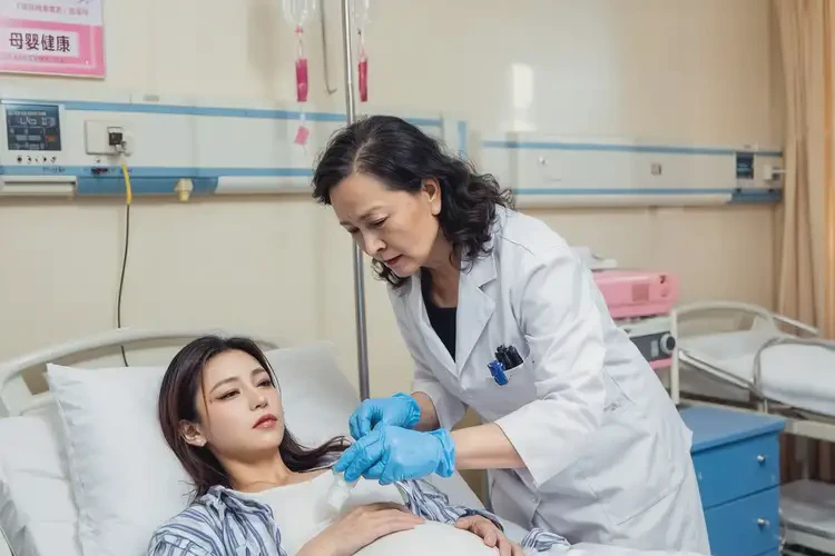 产妇大腿上偶尔起湿疹能够彻底治愈吗(图3)