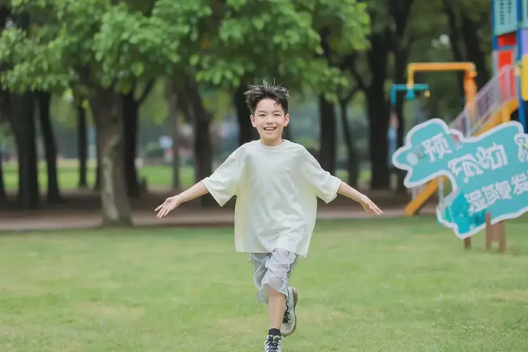 小學生肚子上長濕疹能夠徹底治愈嗎(圖1)