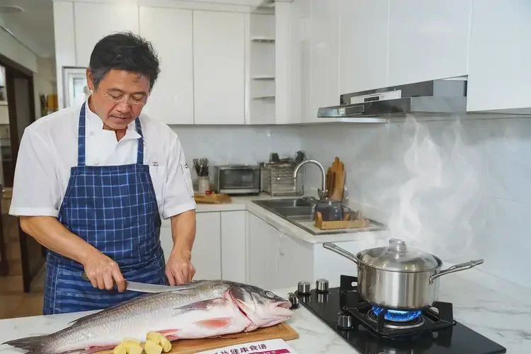 中老年人糖尿病早上可以吃鲢鱼吗(图1)