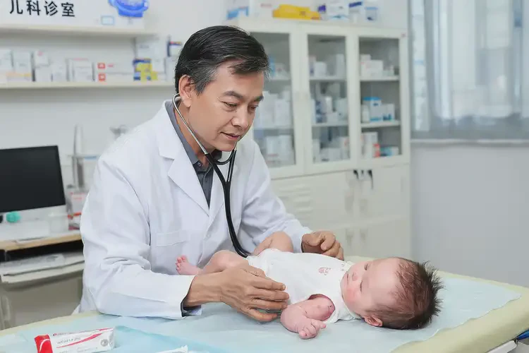 婴儿屁股上起湿疹可以彻底自愈吗(图1)