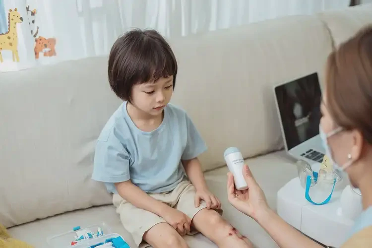 小孩四肢經(jīng)常起濕疹能徹底自愈嗎(圖3)