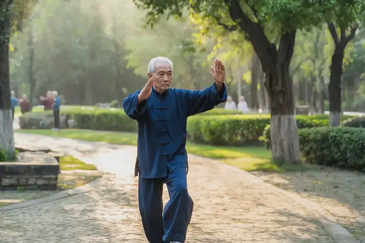 老年人脖子偶爾長濕疹不管它會自己痊愈嗎(圖1)