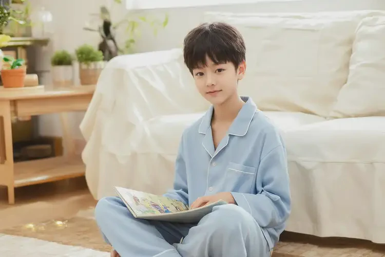 小學(xué)生脖子上長(zhǎng)濕疹不管它會(huì)自己自愈嗎(圖1)