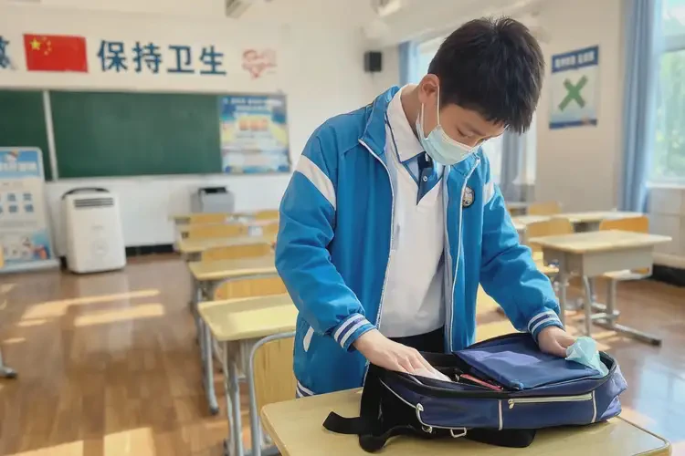 中学生屁股上有湿疹可以彻底自愈吗(图2)