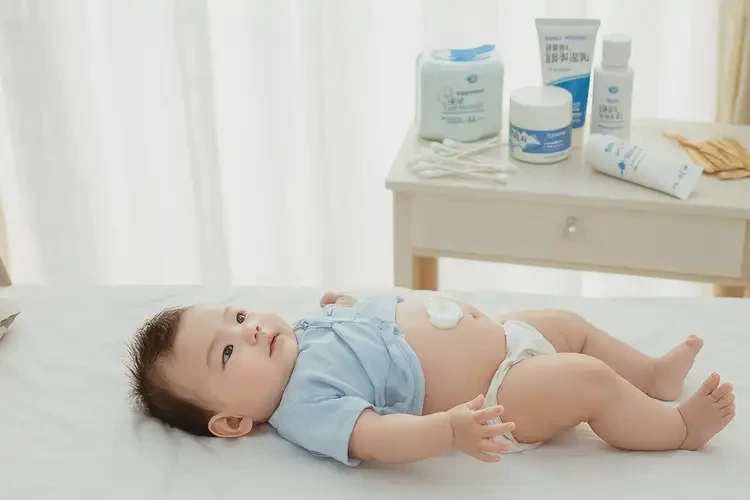 幼儿肚子起湿疹不管它会自己自愈吗(图2)