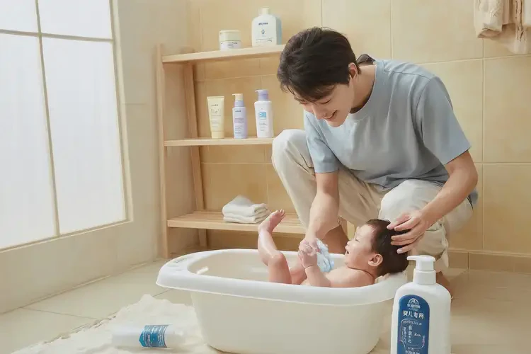 孩子屁股出濕疹不管它會自己好嗎(圖1)