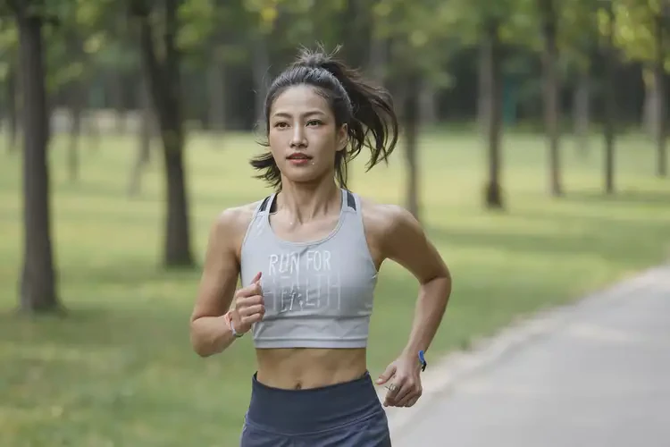 女生大腿上有濕疹能靠自己自愈嗎(圖1)