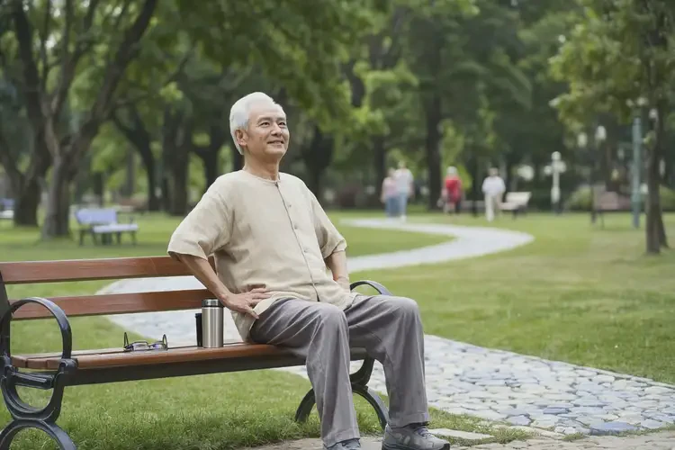 老年人大腿上出濕疹能靠自己自愈嗎(圖1)