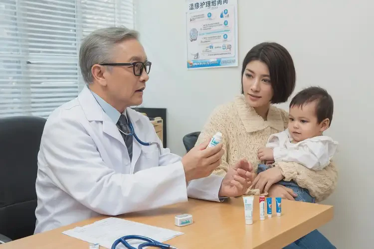 小孩四肢經(jīng)常起濕疹能徹底自愈嗎(圖2)