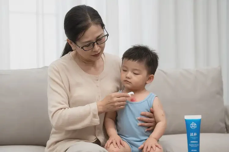 小兒脖子經(jīng)常起濕疹可不可以徹底自愈(圖3)