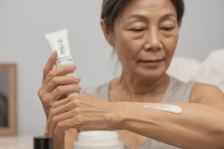 男生肚子上容易長濕疹不管它會自己好嗎(圖2)